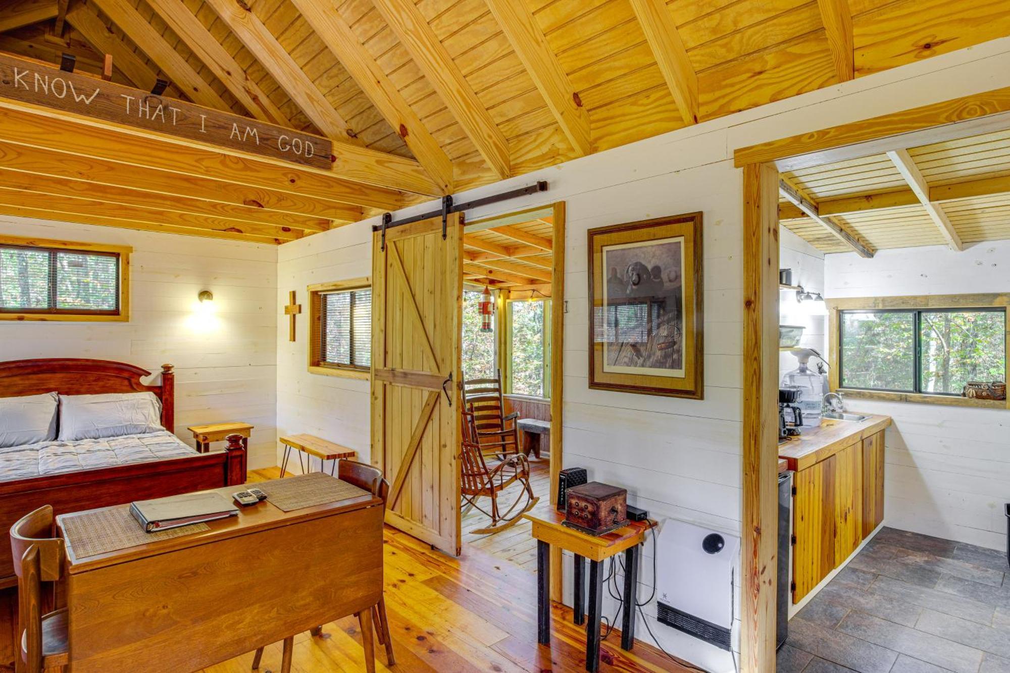 Secluded Tallassee Cabin With Fire Pit And Porch! Экстерьер фото