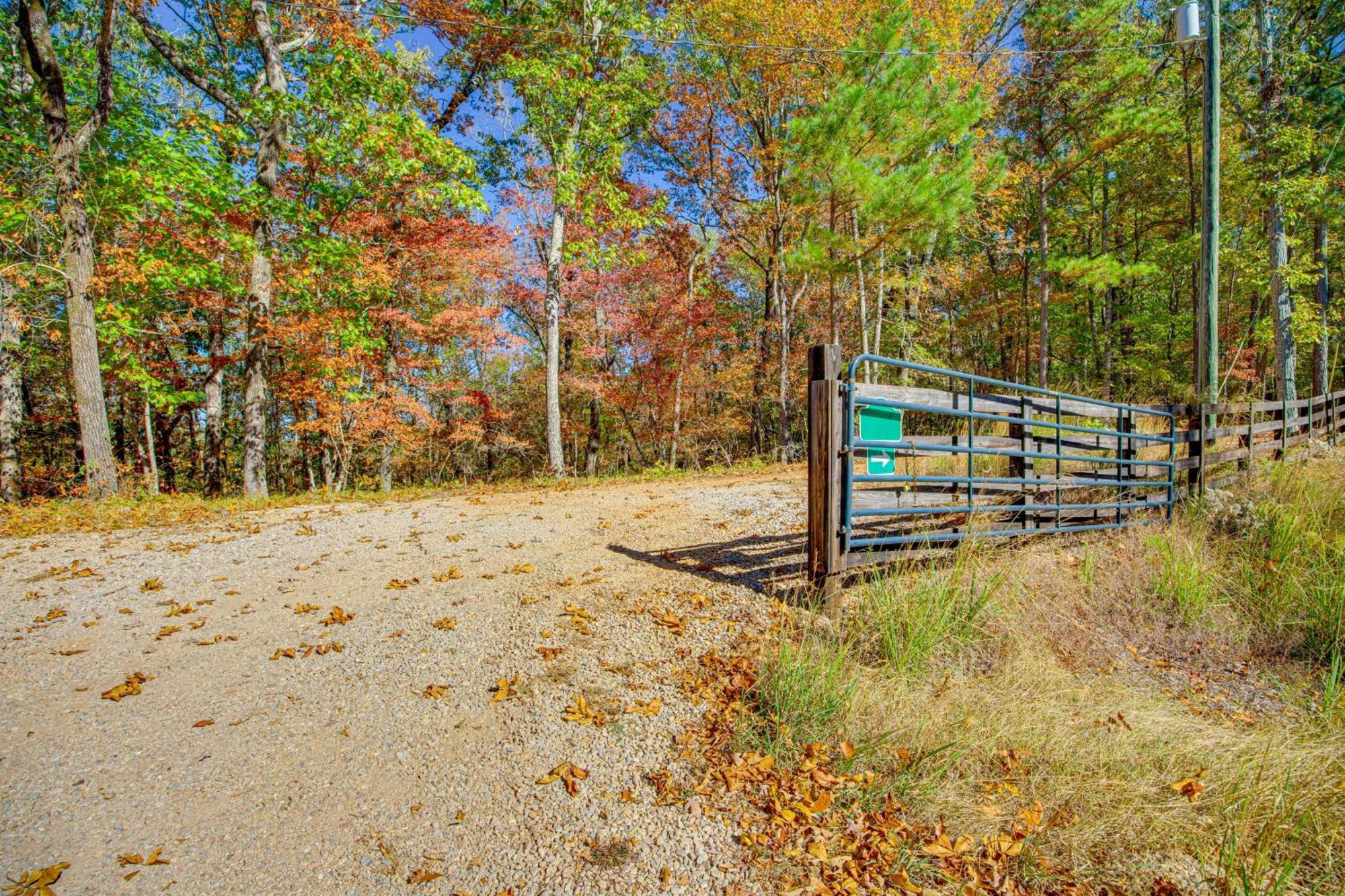 Secluded Tallassee Cabin With Fire Pit And Porch! Экстерьер фото