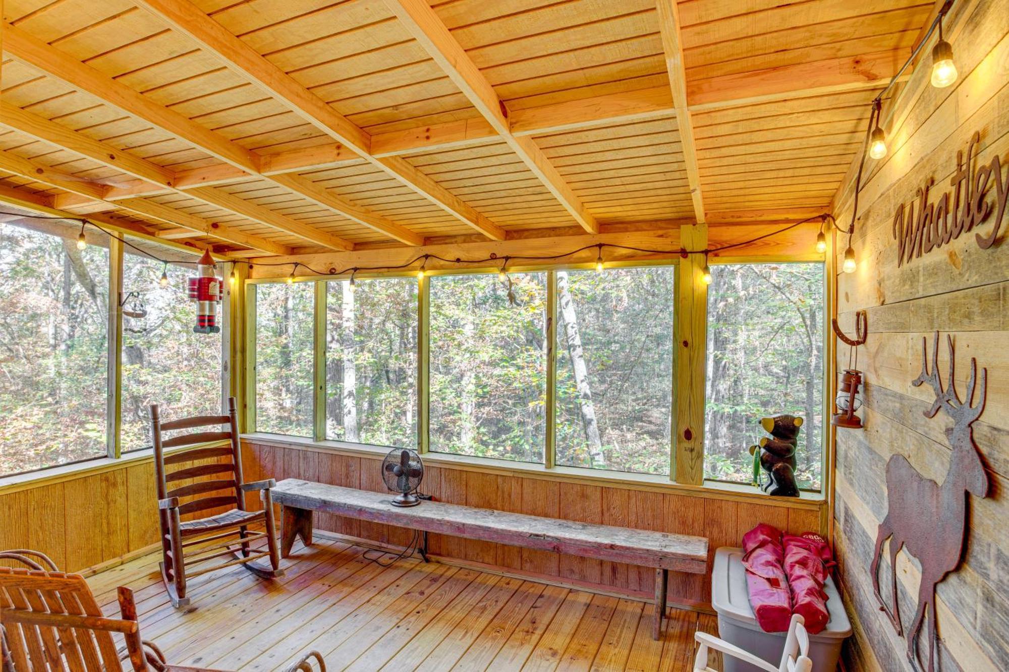 Secluded Tallassee Cabin With Fire Pit And Porch! Экстерьер фото