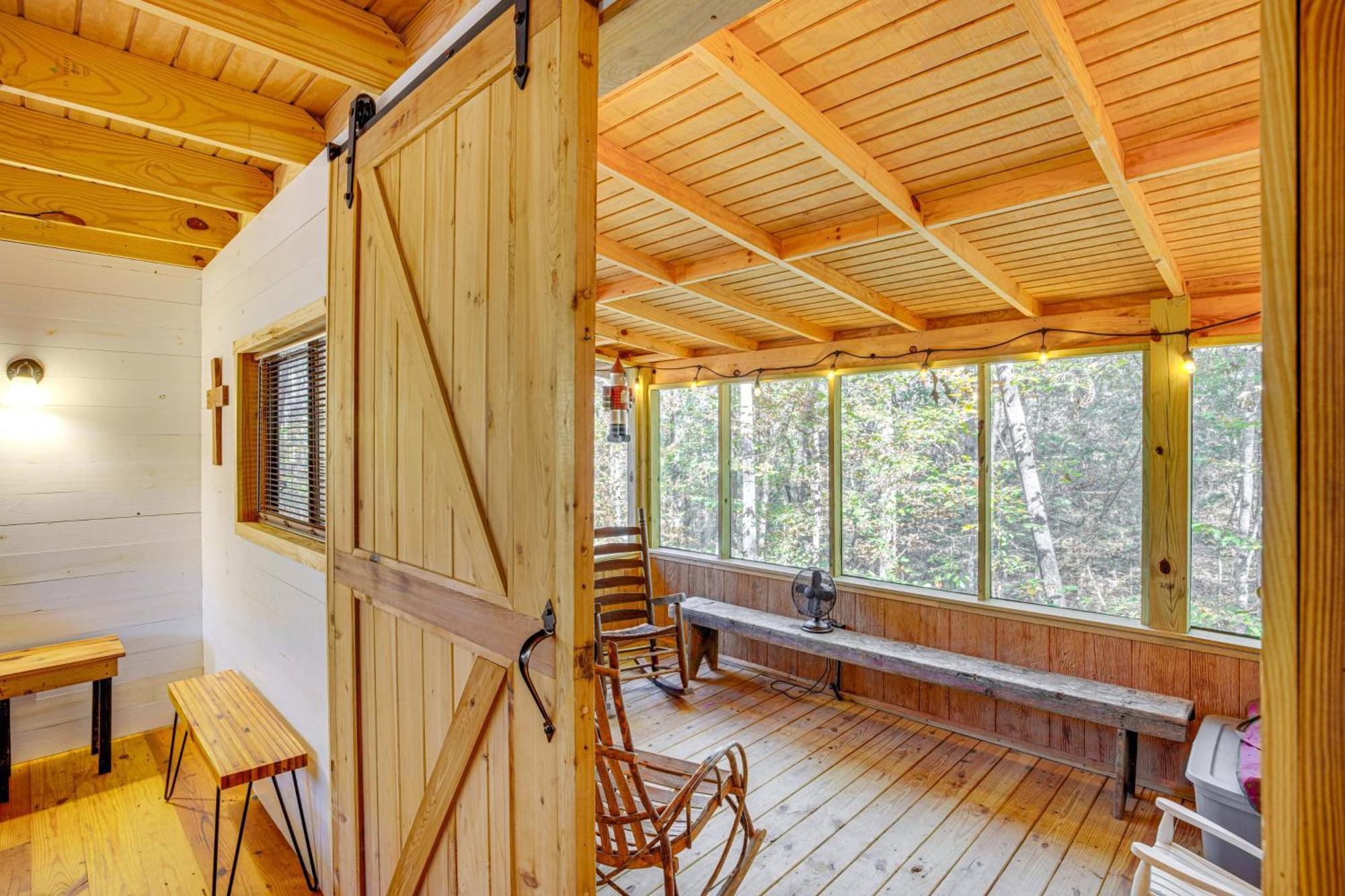 Secluded Tallassee Cabin With Fire Pit And Porch! Экстерьер фото