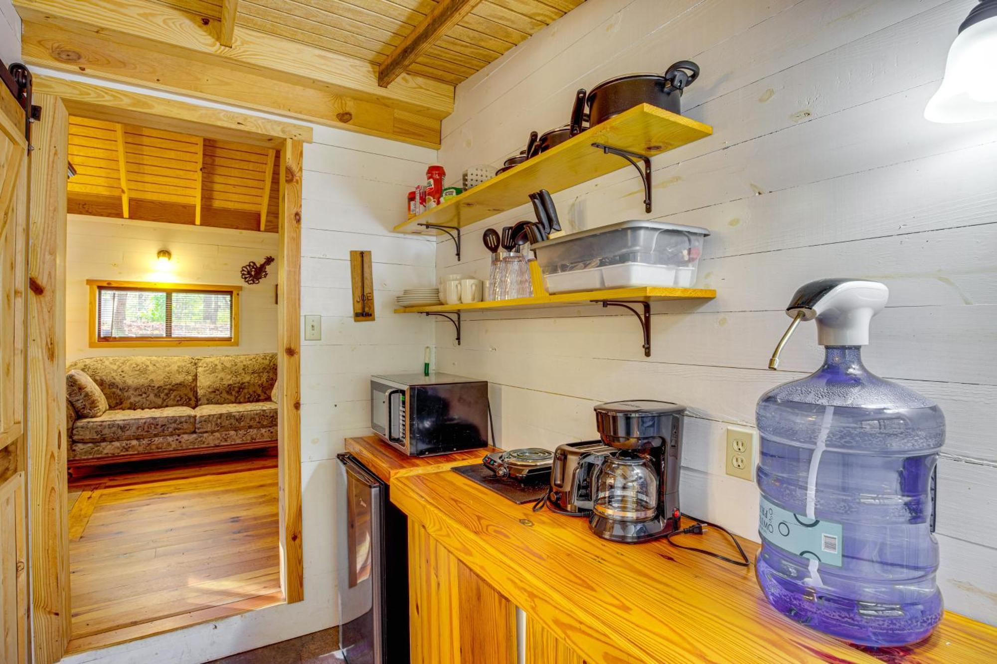 Secluded Tallassee Cabin With Fire Pit And Porch! Экстерьер фото